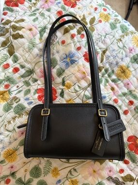 Coach Swing Zip 20 Bag - Black